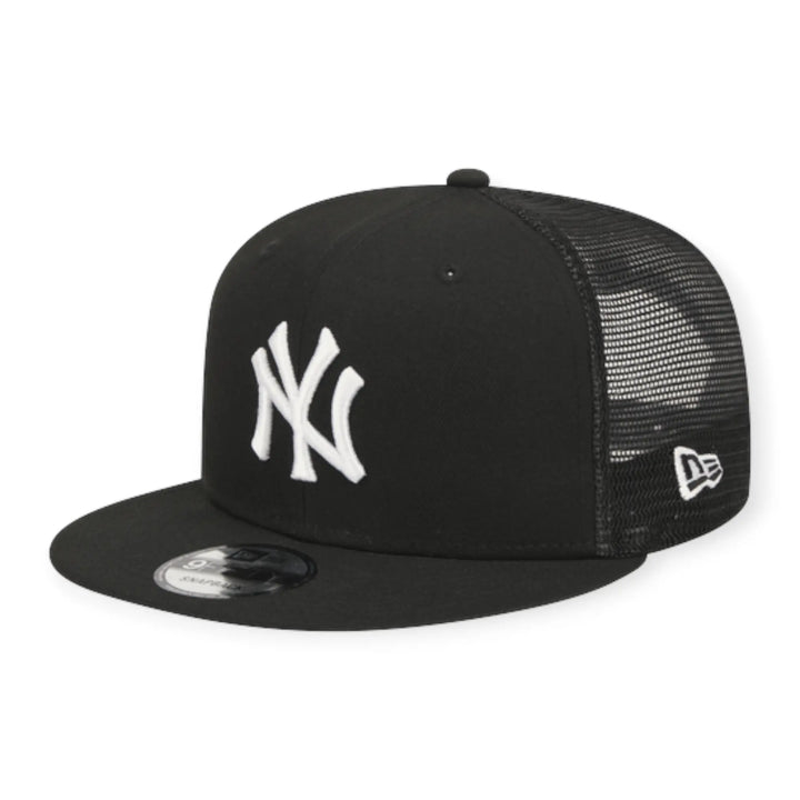 New Era Men 9Fifty EG Trucker NY Yankees Cap Snapback (Black)