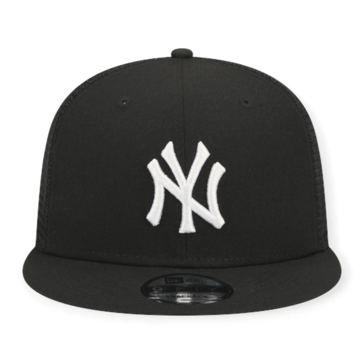 New Era Men 9Fifty EG Trucker NY Yankees Cap Snapback (Black)