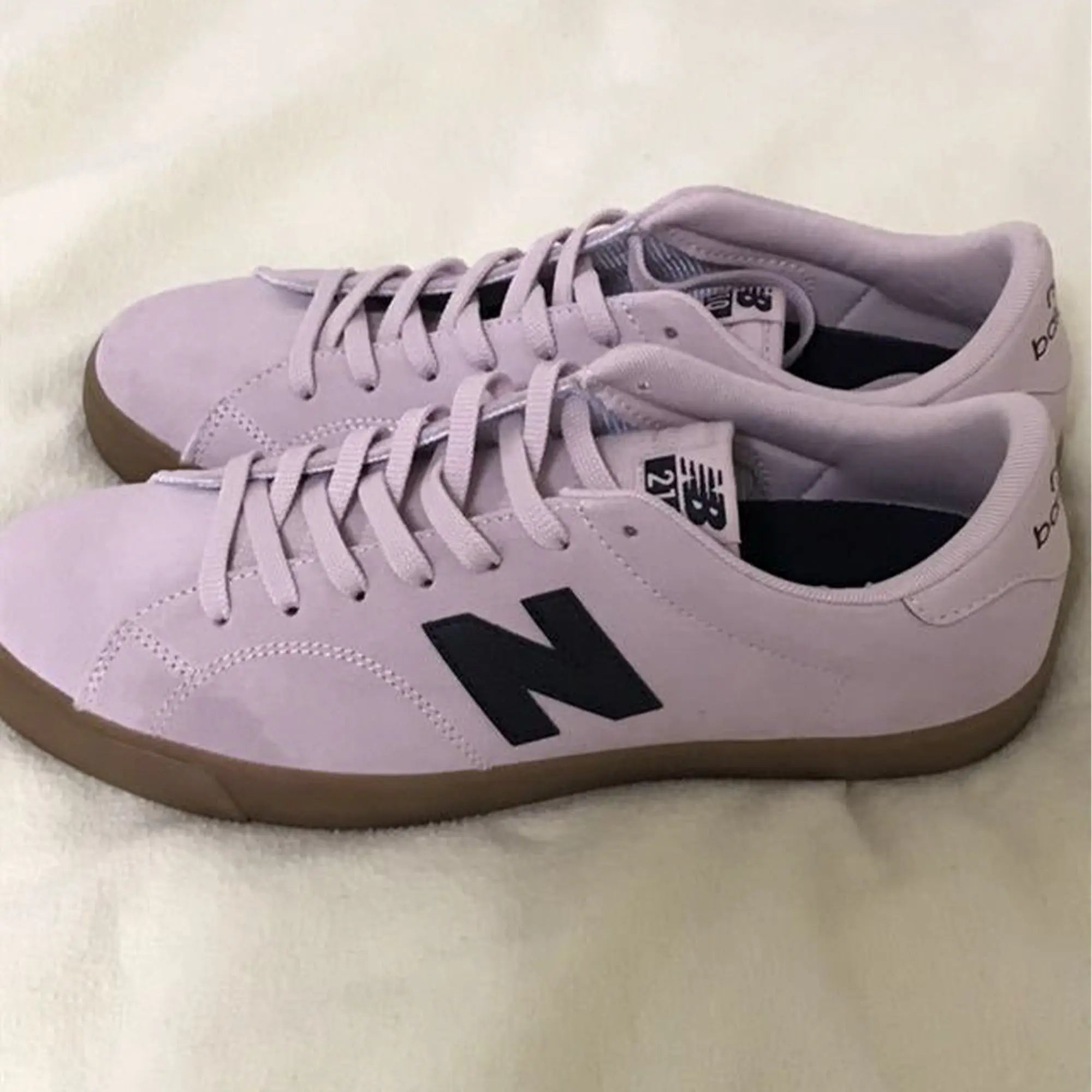 New Balance Men AM210 Sneaker (Pink)