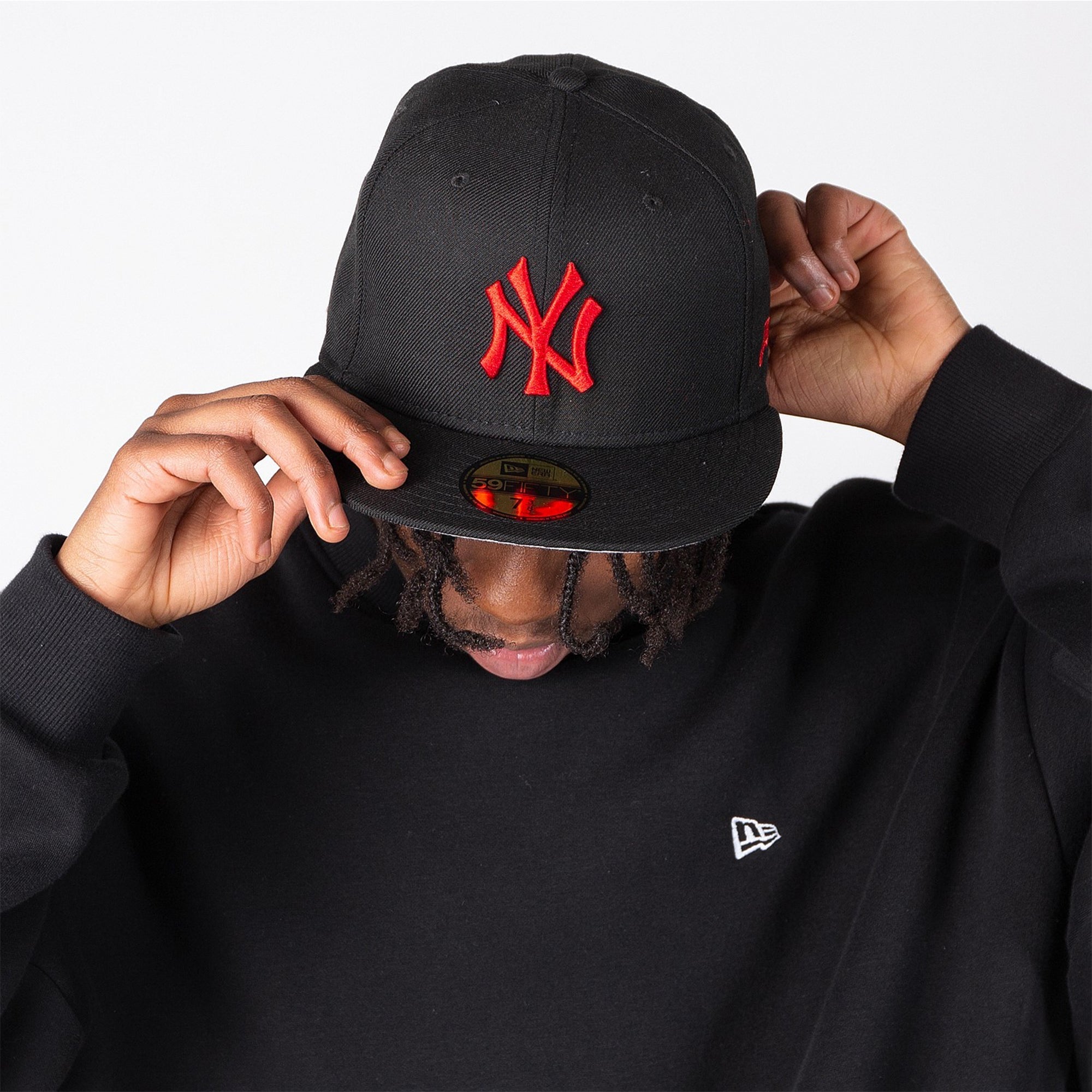 New Era Men New York Yankees Fitted Hat (Black Red)-Nexus Clothing