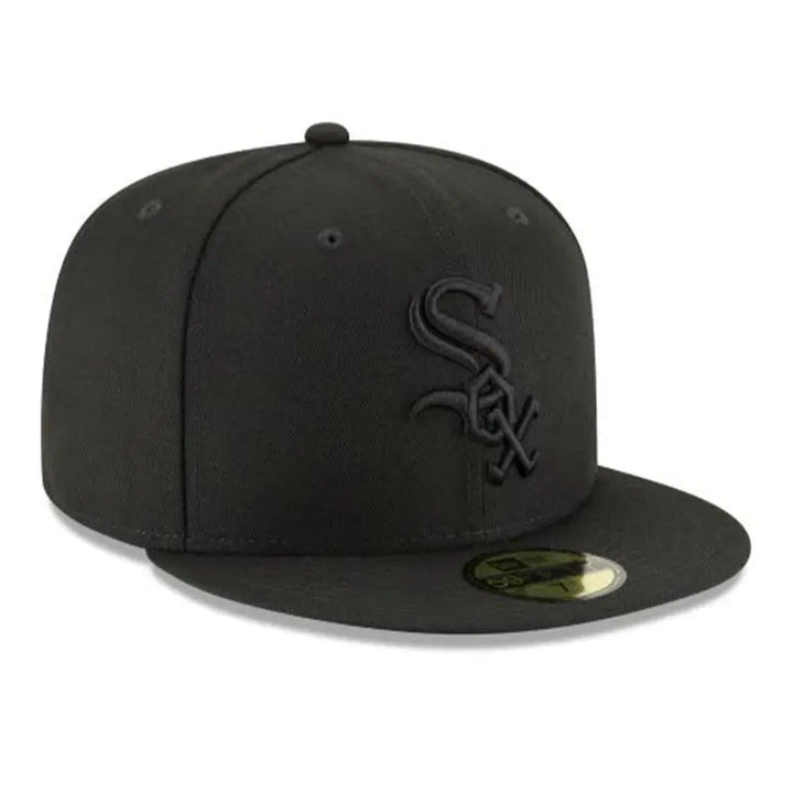 New Era Chicago White Sox Blackout Basic 59FIFTY Fitted Hat-Nexus Clothing