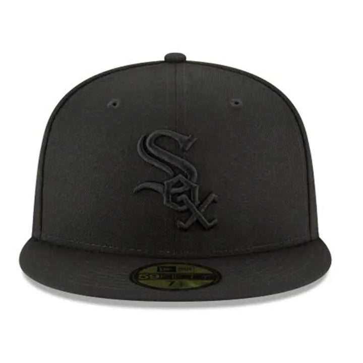 New Era Chicago White Sox Blackout Basic 59FIFTY Fitted Hat-Nexus Clothing