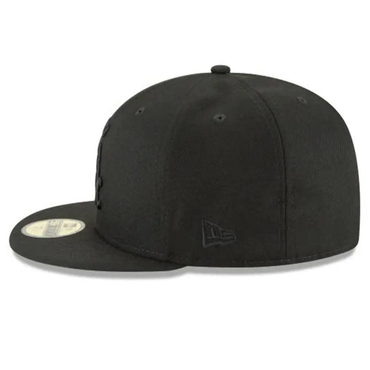 New Era Chicago White Sox Blackout Basic 59FIFTY Fitted Hat-Nexus Clothing