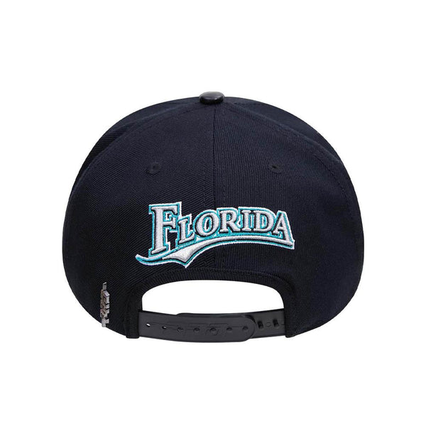 Pro Standard Men Florida Marlins Roses Snapback Hat (Black)